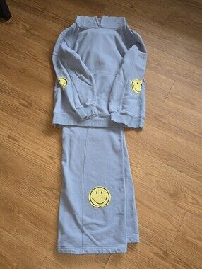 Smiley And Samii Ryan Collaboration Hoodie And Sweat Pants